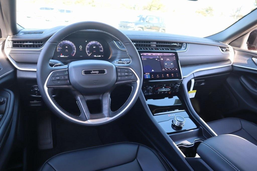 new 2025 Jeep Grand Cherokee L car, priced at $40,331