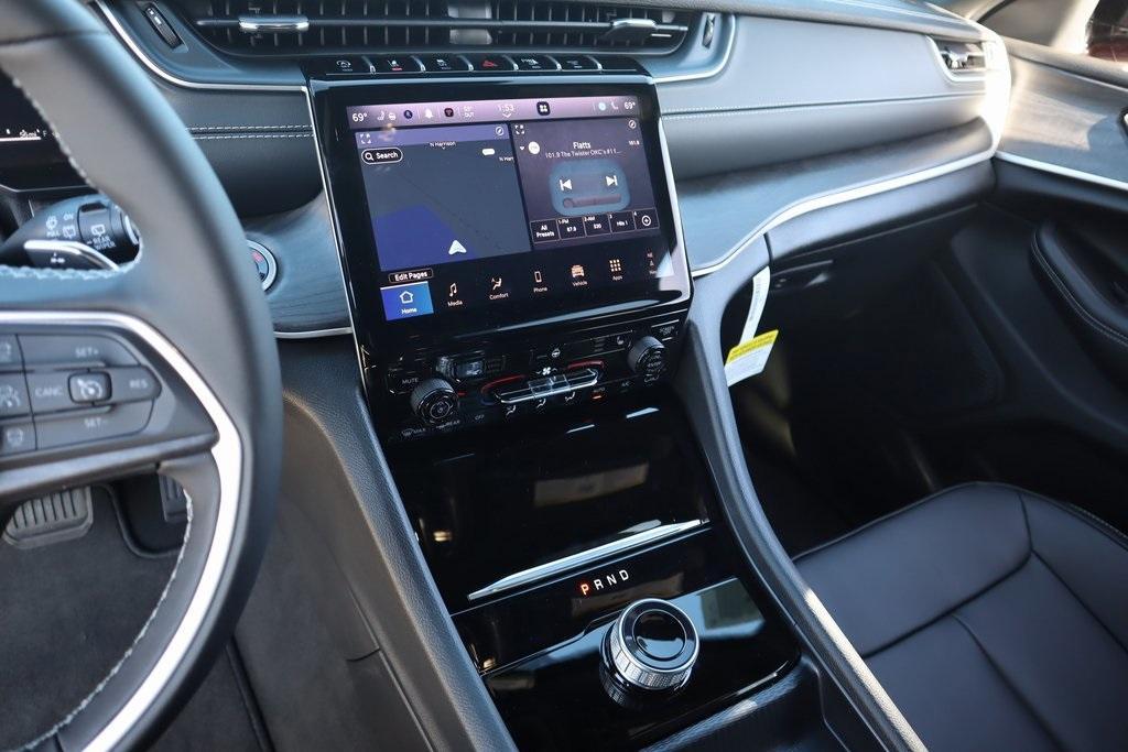 new 2025 Jeep Grand Cherokee L car, priced at $40,331