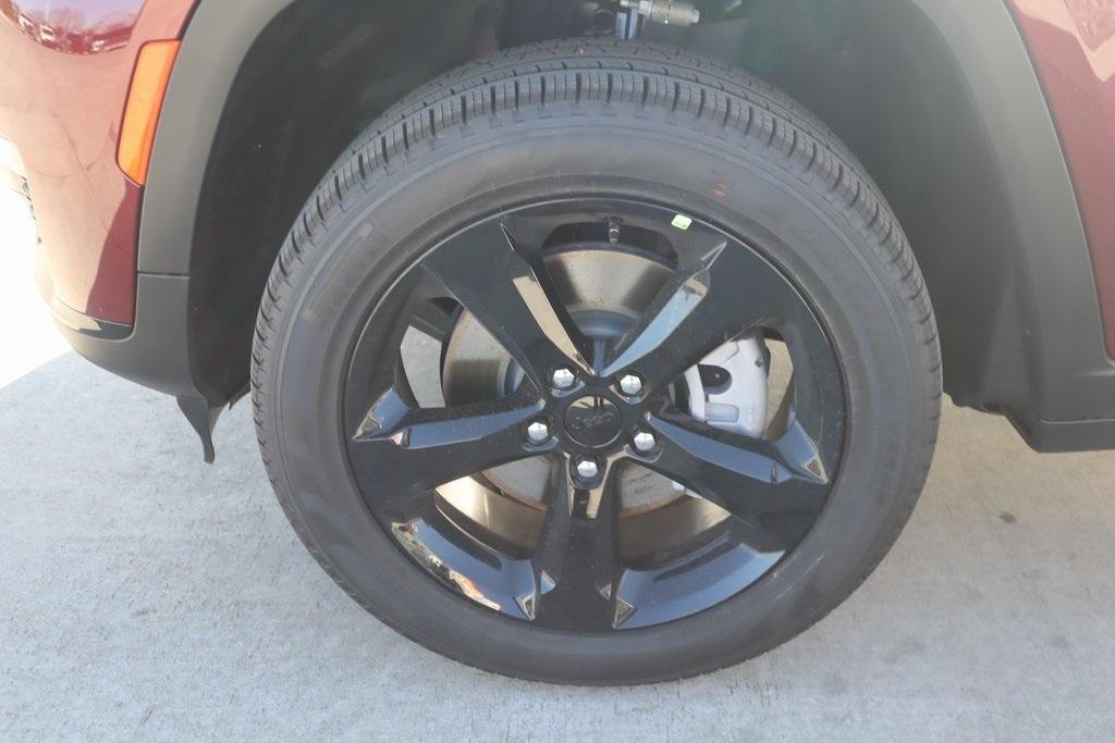 new 2025 Jeep Grand Cherokee L car, priced at $40,331