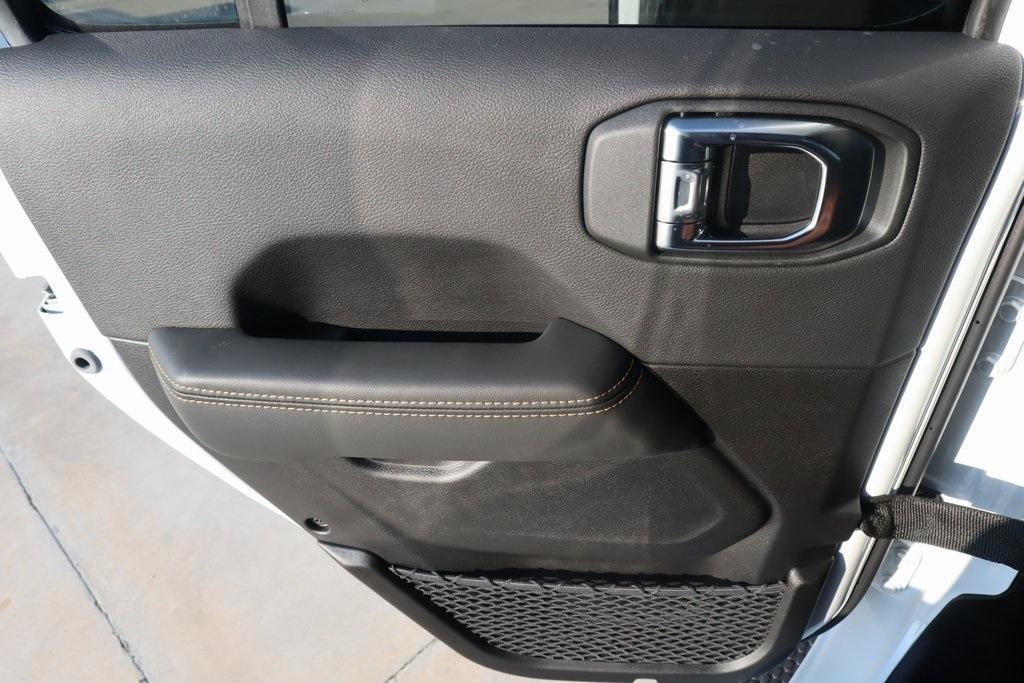 new 2025 Jeep Wrangler car, priced at $48,405