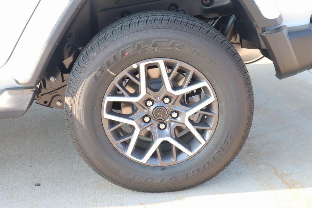 new 2025 Jeep Wrangler car, priced at $48,405