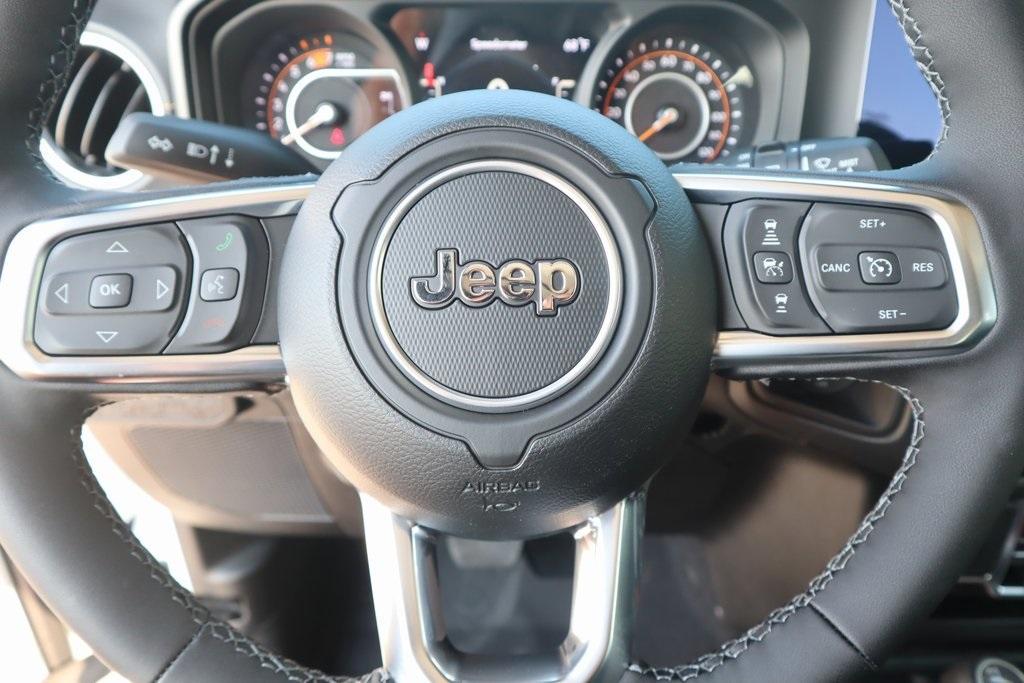 new 2025 Jeep Wrangler car, priced at $48,405