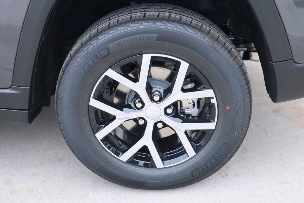 new 2025 Jeep Grand Cherokee car, priced at $42,470
