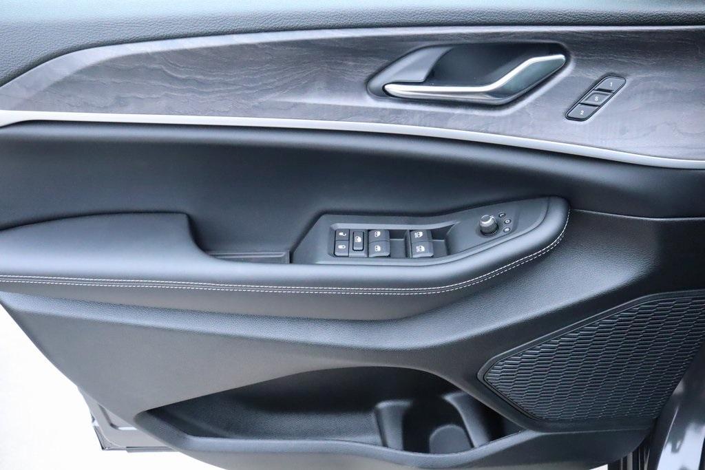 new 2025 Jeep Grand Cherokee car, priced at $42,470