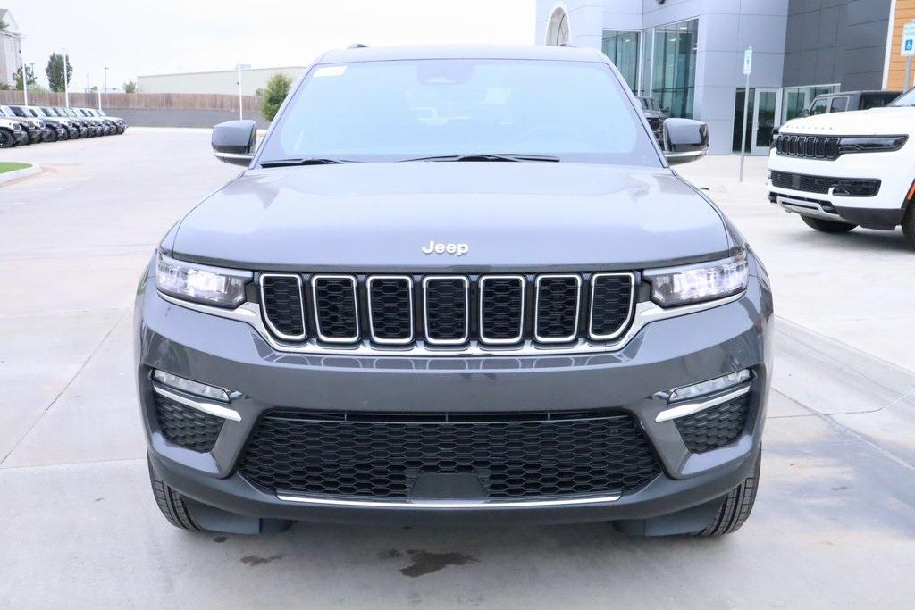 new 2025 Jeep Grand Cherokee car, priced at $42,470