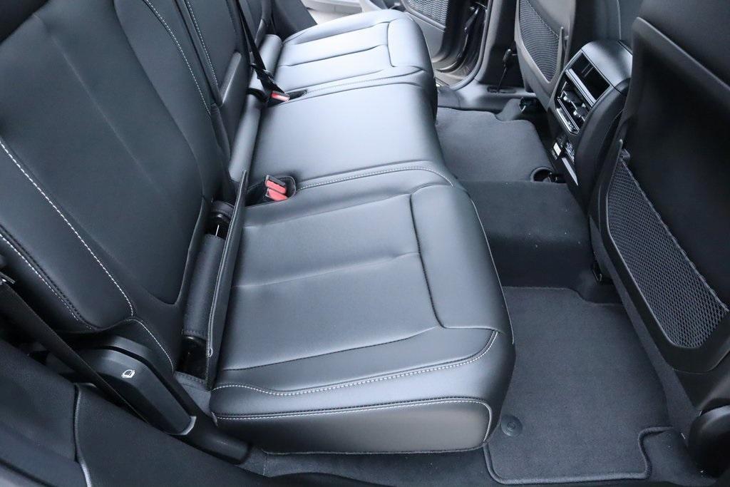 new 2025 Jeep Grand Cherokee car, priced at $42,470