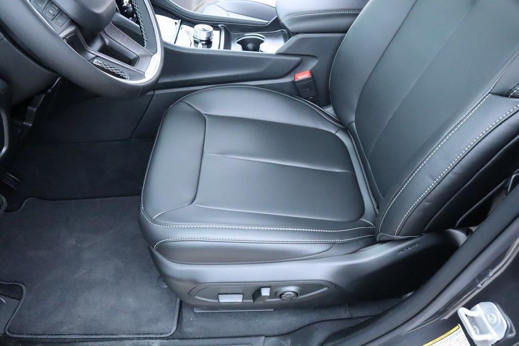 new 2025 Jeep Grand Cherokee car, priced at $42,470