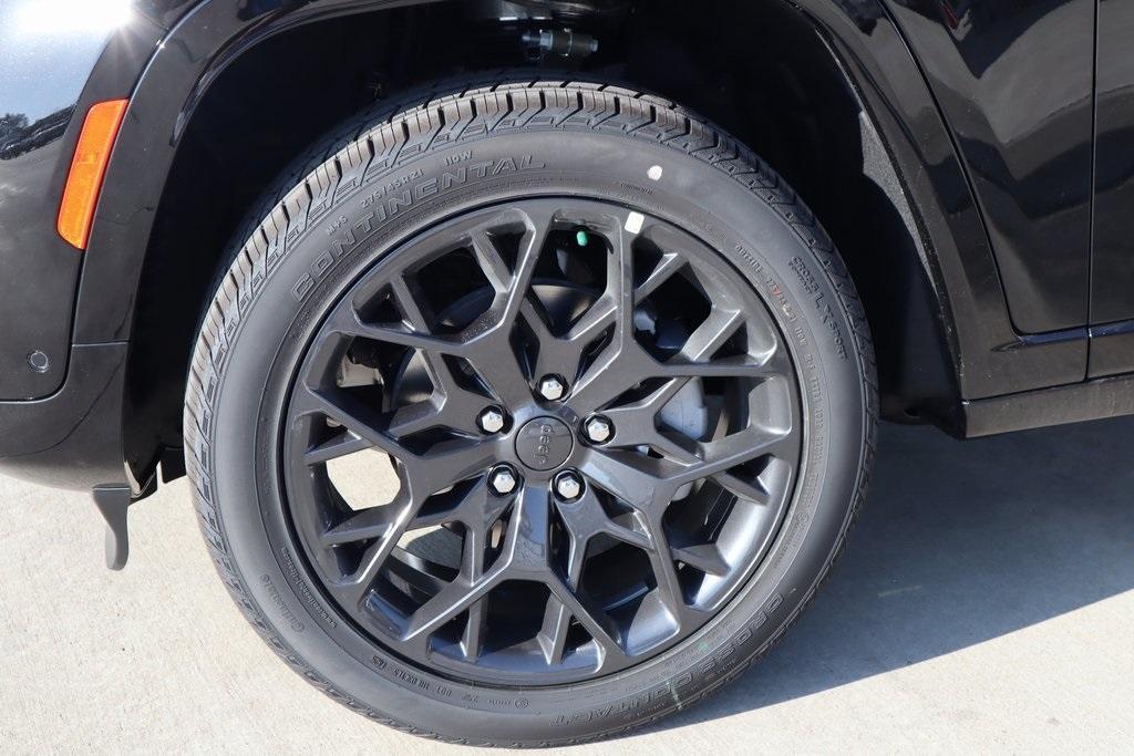 new 2025 Jeep Grand Cherokee car, priced at $56,100
