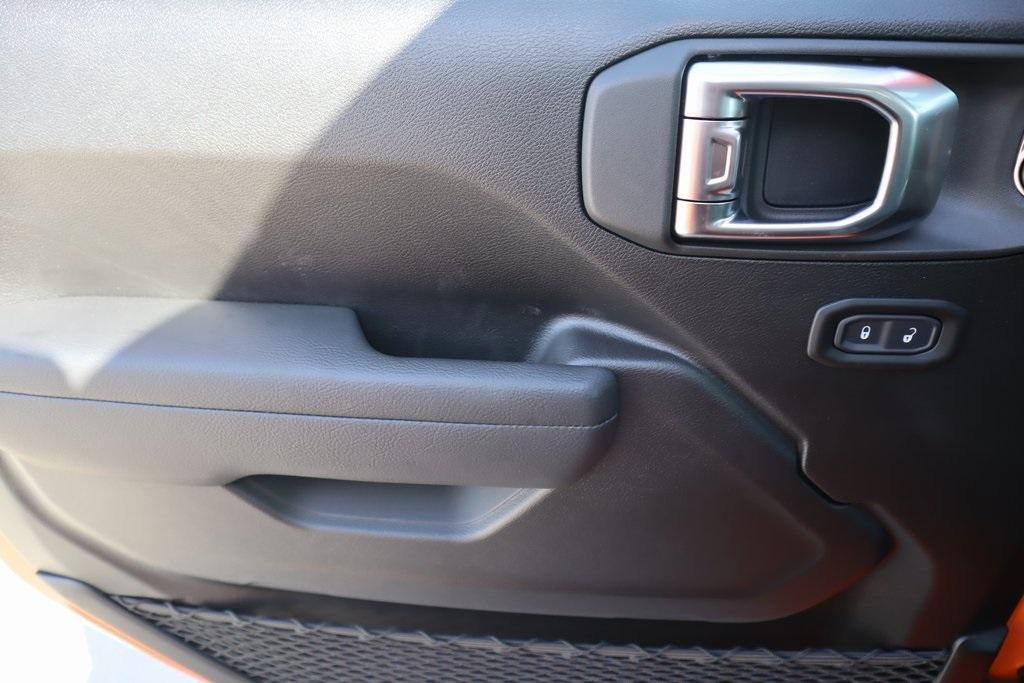 new 2025 Jeep Gladiator car, priced at $42,422