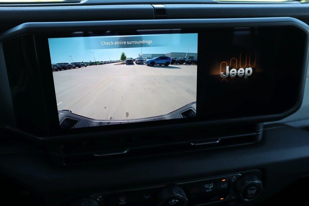 new 2025 Jeep Gladiator car, priced at $36,842