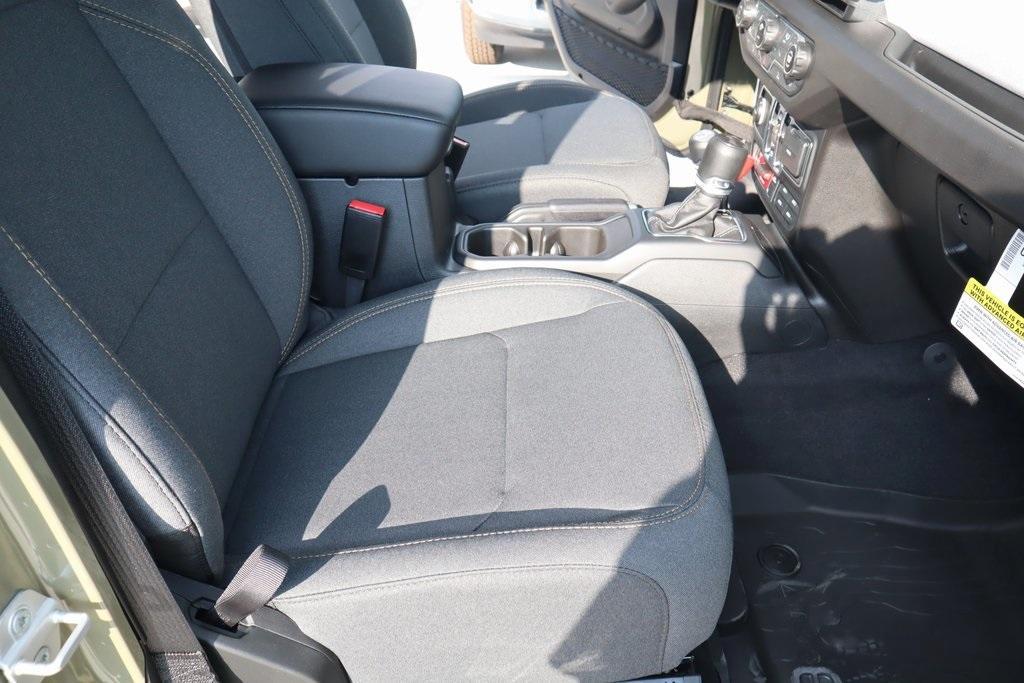 new 2025 Jeep Wrangler car, priced at $52,692