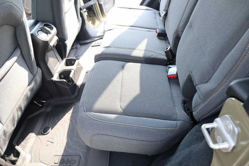 new 2025 Jeep Wrangler car, priced at $52,692