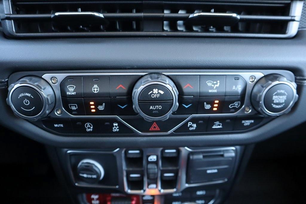 new 2025 Jeep Gladiator car, priced at $45,569