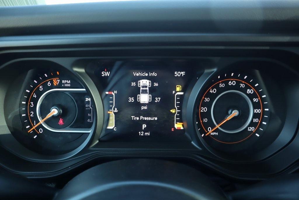 new 2025 Jeep Gladiator car, priced at $45,569