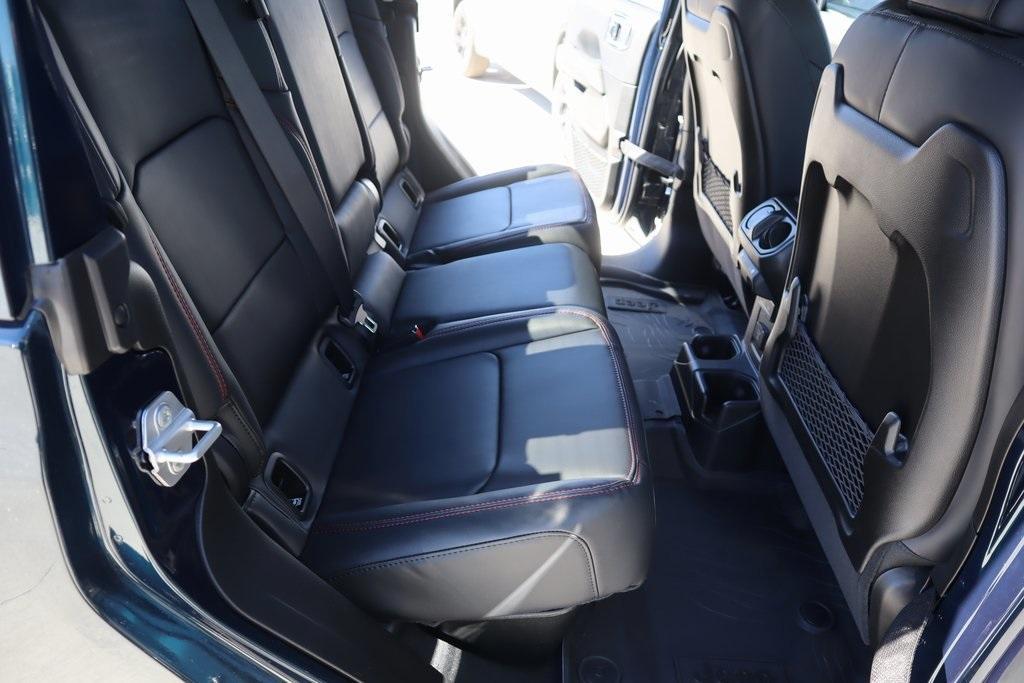 new 2025 Jeep Gladiator car, priced at $45,569