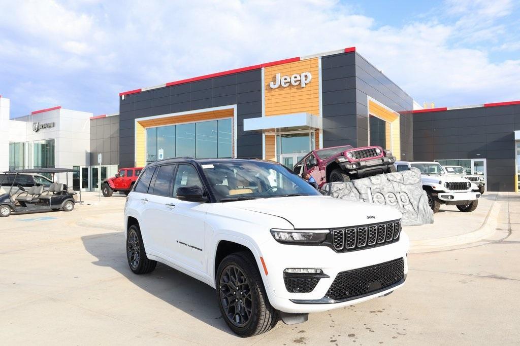 new 2024 Jeep Grand Cherokee car, priced at $65,397