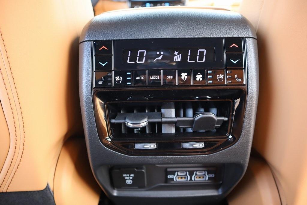 new 2024 Jeep Grand Cherokee car, priced at $65,397