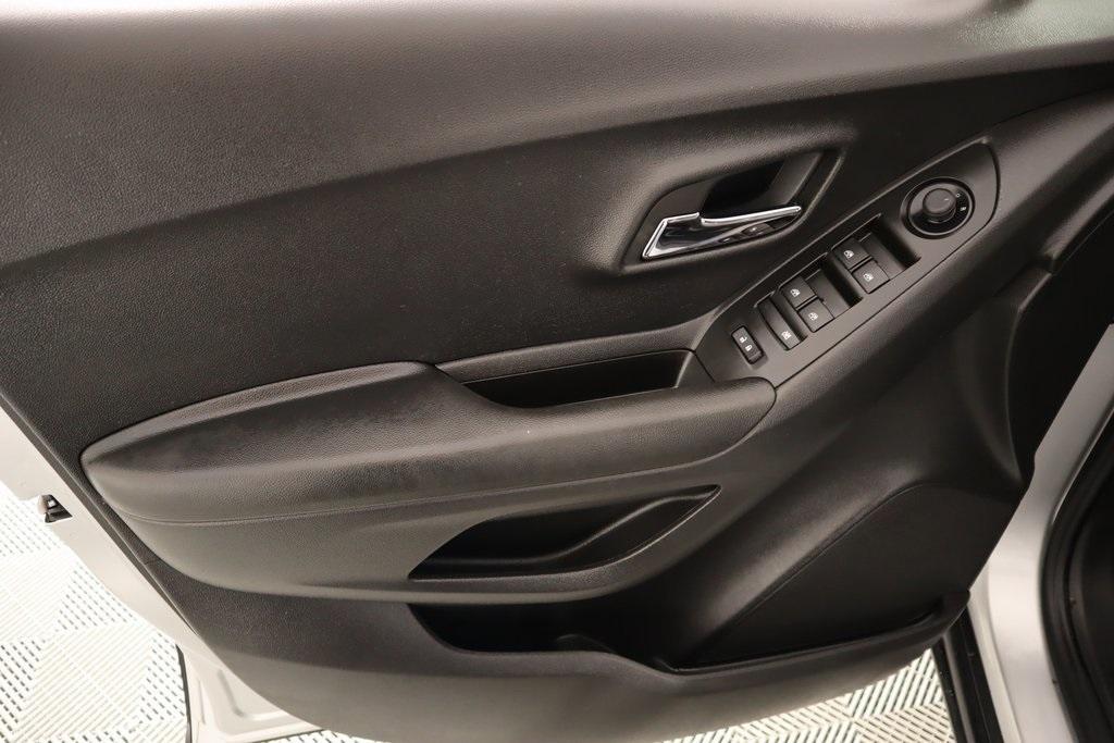 used 2022 Chevrolet Trax car, priced at $17,309