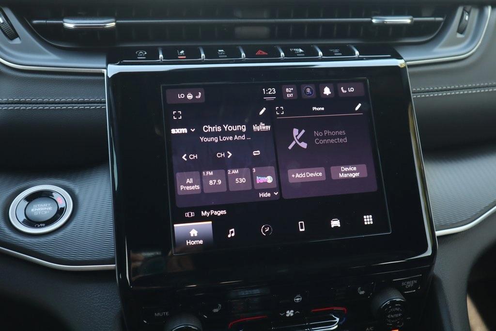 new 2025 Jeep Grand Cherokee L car, priced at $39,286