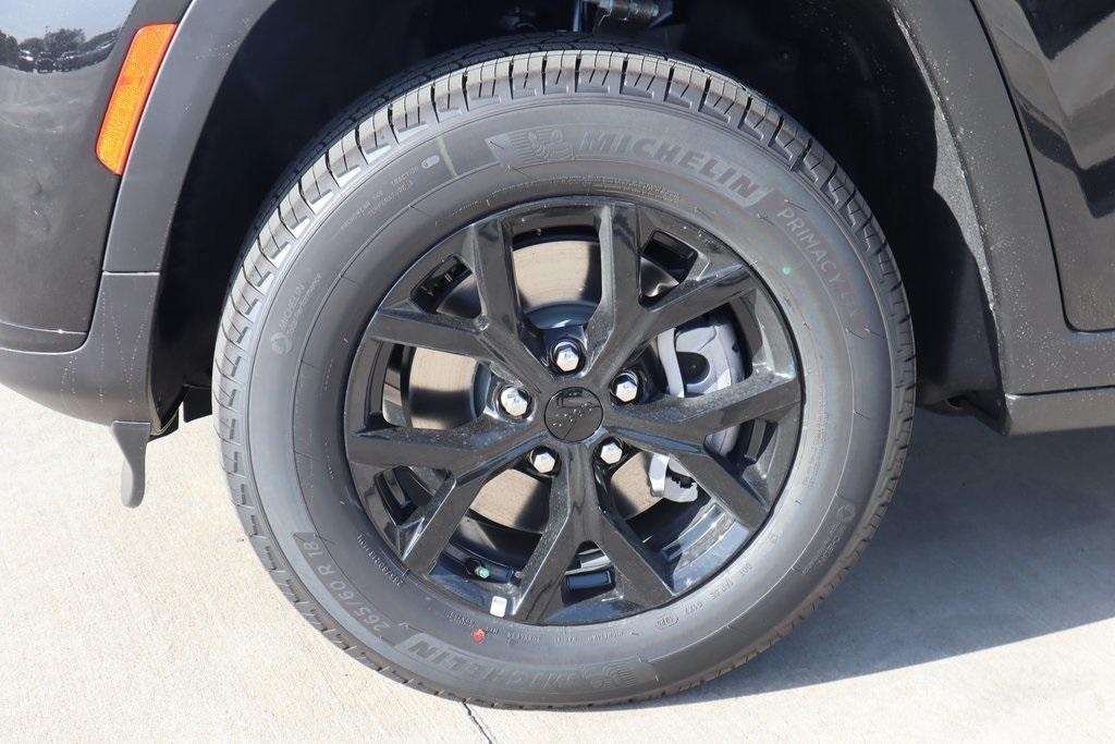 new 2025 Jeep Grand Cherokee L car, priced at $39,286