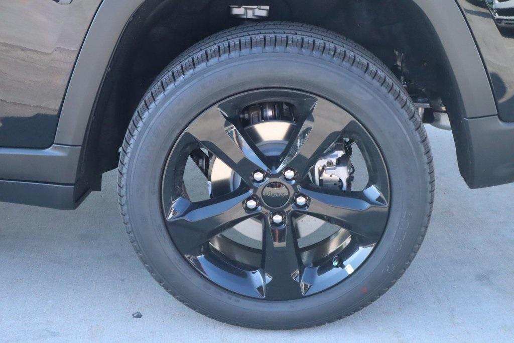 new 2025 Jeep Grand Cherokee car, priced at $42,926