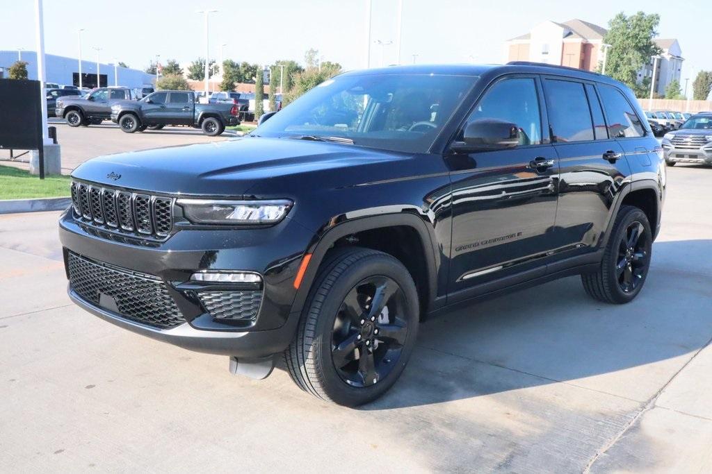 new 2025 Jeep Grand Cherokee car, priced at $42,926