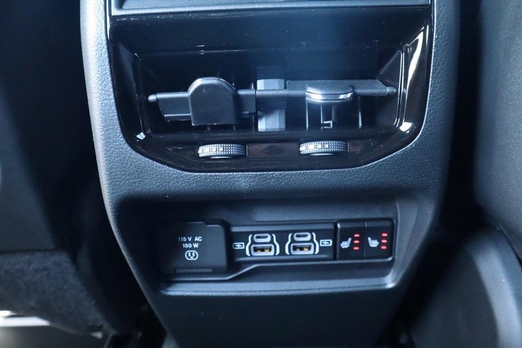 new 2025 Jeep Grand Cherokee car, priced at $42,926