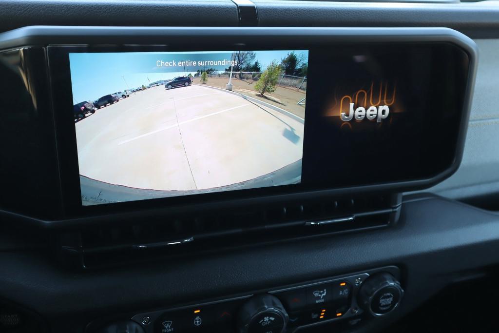 new 2025 Jeep Wrangler car, priced at $47,812