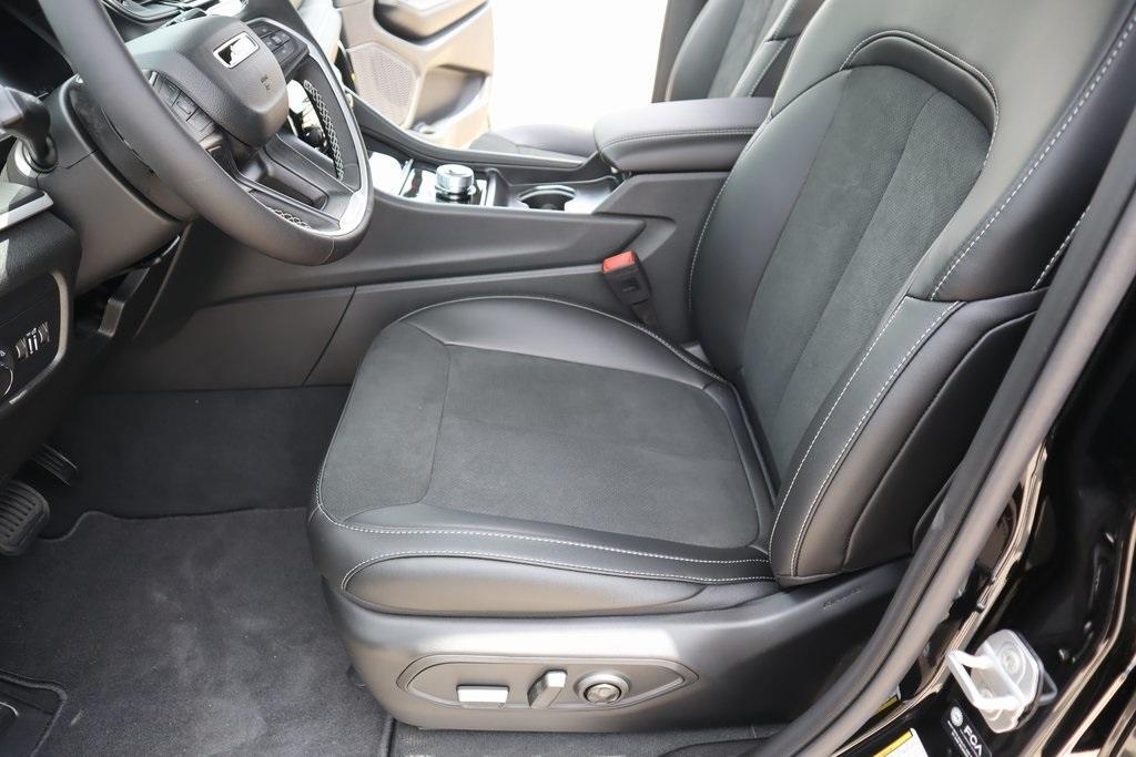 new 2025 Jeep Grand Cherokee L car, priced at $40,901