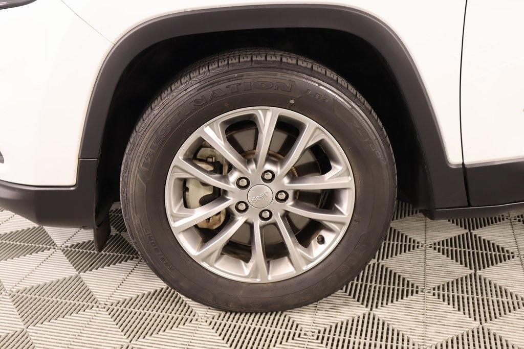 used 2022 Jeep Cherokee car, priced at $22,277