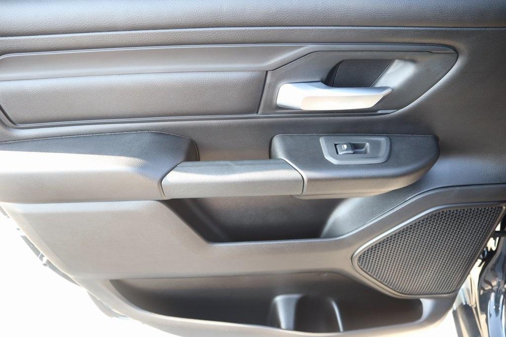 new 2025 Ram 1500 car, priced at $45,624
