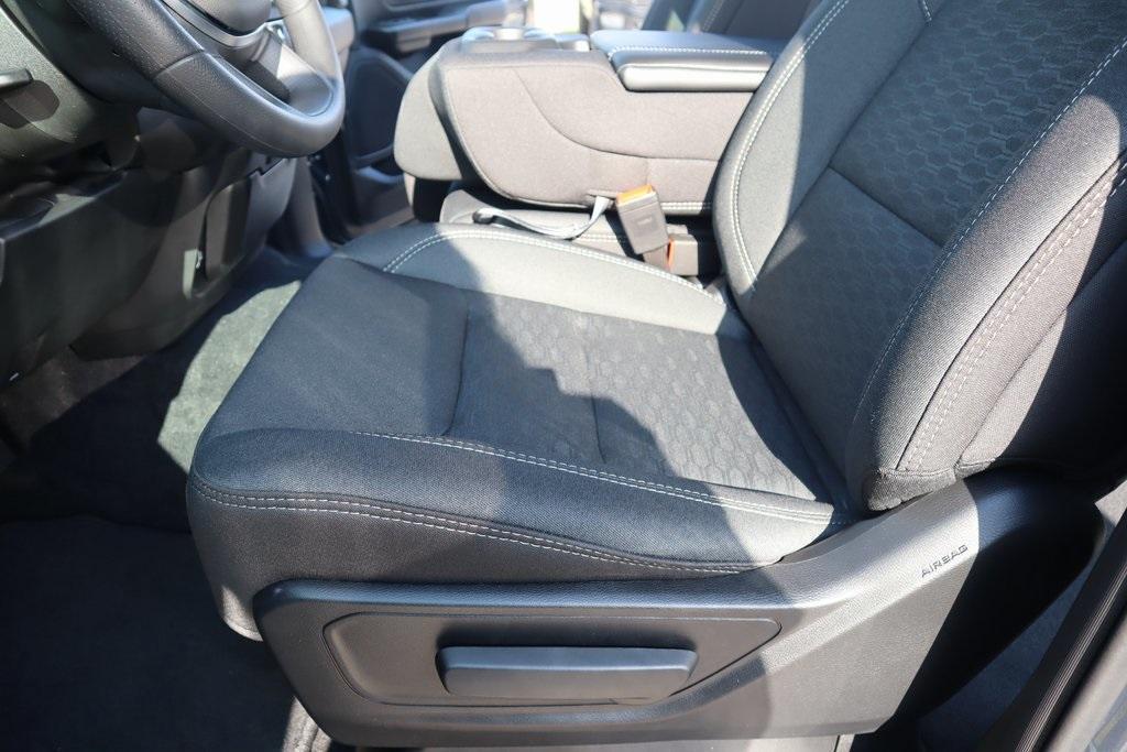 new 2025 Ram 1500 car, priced at $45,624