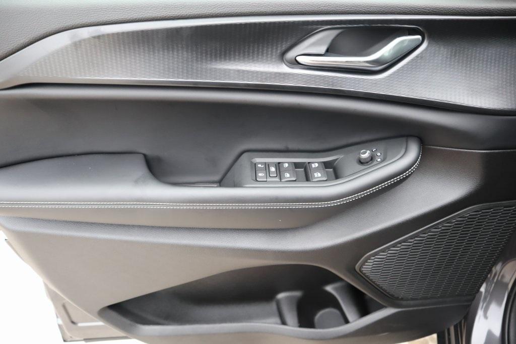 new 2025 Jeep Grand Cherokee L car, priced at $37,453
