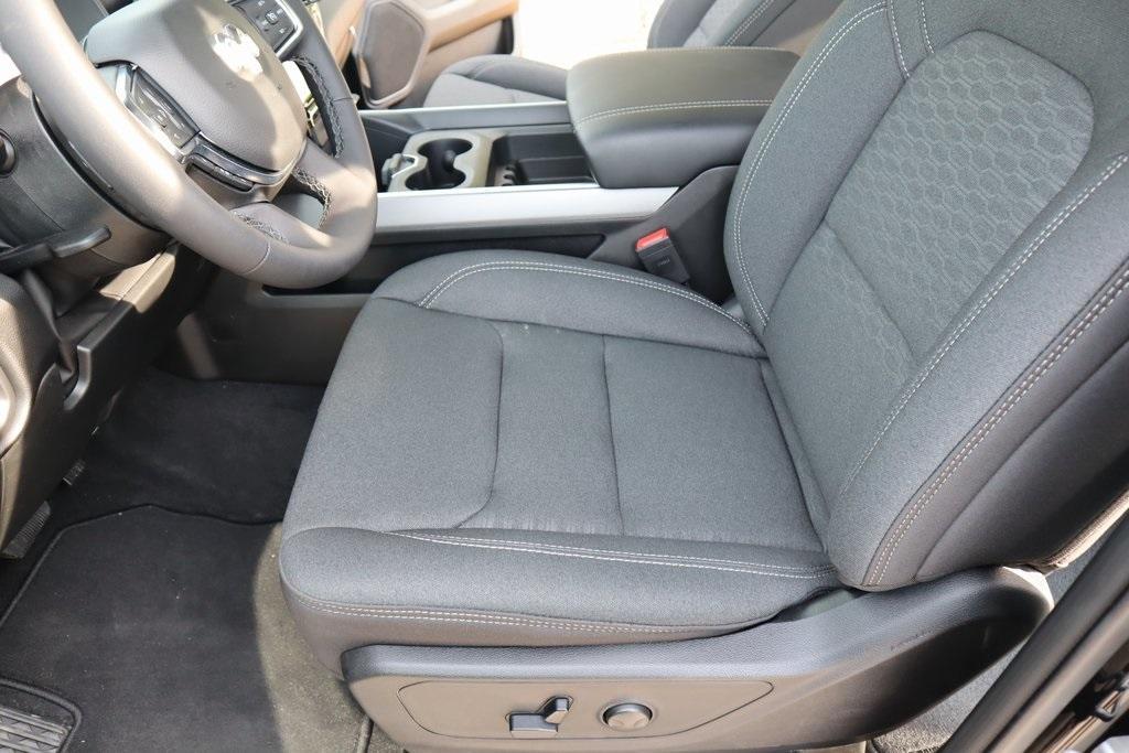 new 2025 Ram 1500 car, priced at $47,324