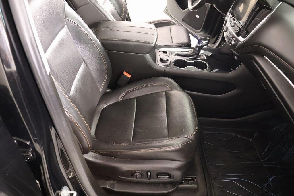 used 2021 Chevrolet Traverse car, priced at $27,072