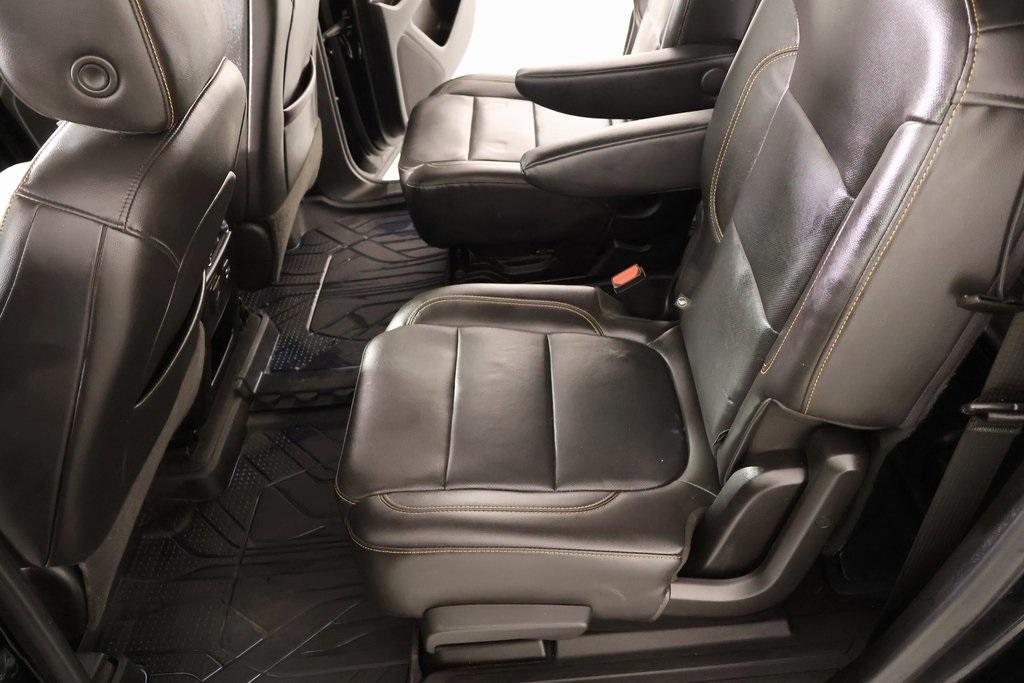 used 2021 Chevrolet Traverse car, priced at $27,072