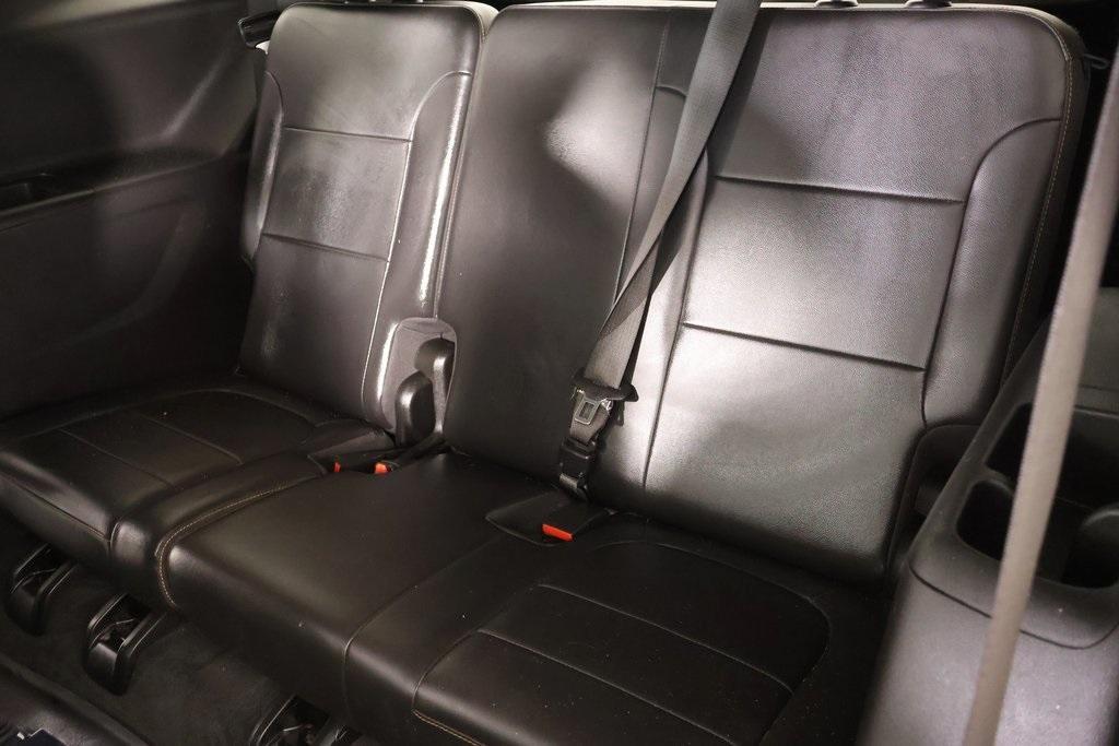 used 2021 Chevrolet Traverse car, priced at $27,072