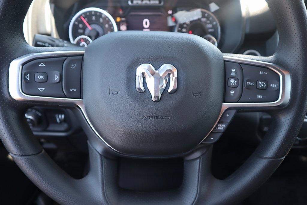 new 2025 Ram 1500 car, priced at $41,620