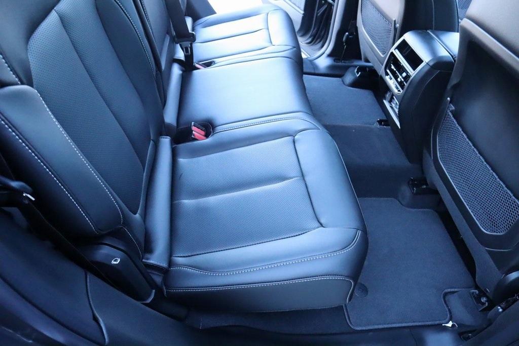 new 2025 Jeep Grand Cherokee car, priced at $49,574