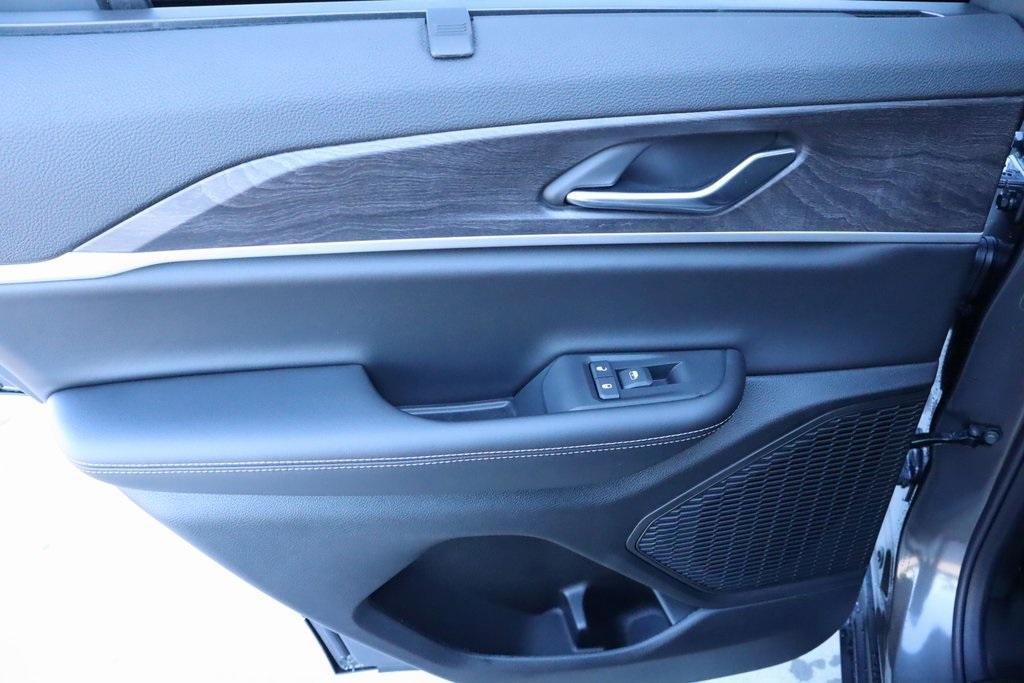 new 2025 Jeep Grand Cherokee car, priced at $49,574