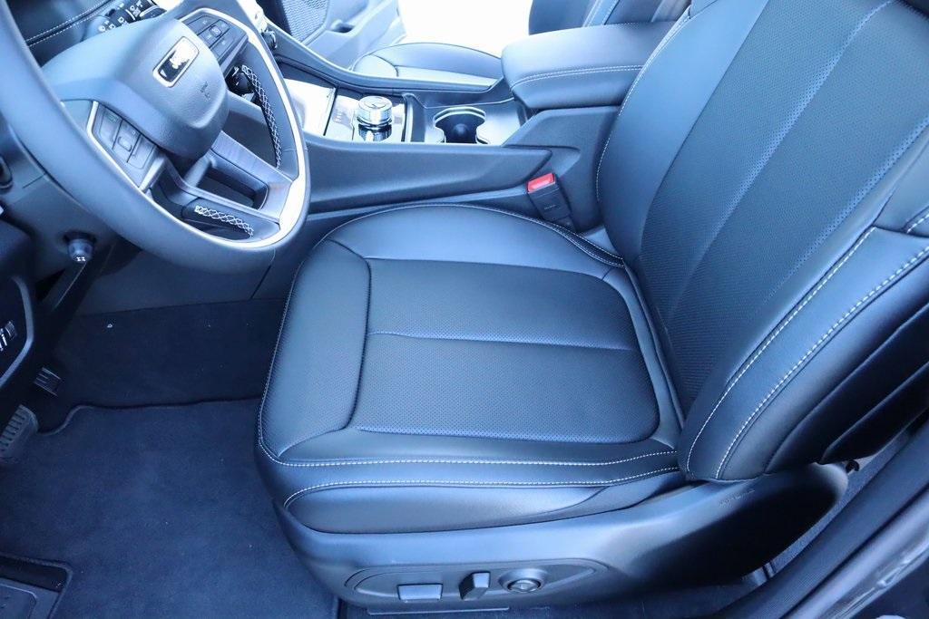 new 2025 Jeep Grand Cherokee car, priced at $49,574