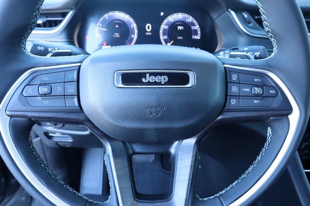 new 2025 Jeep Grand Cherokee car, priced at $49,574