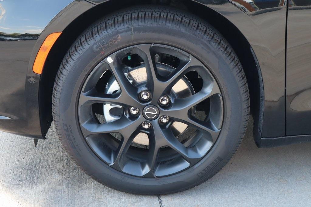 new 2026 Chrysler Pacifica car, priced at $44,737