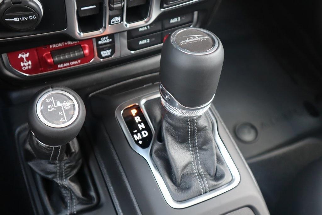 new 2025 Jeep Gladiator car, priced at $50,237