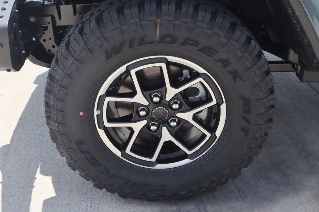 new 2025 Jeep Gladiator car, priced at $50,237
