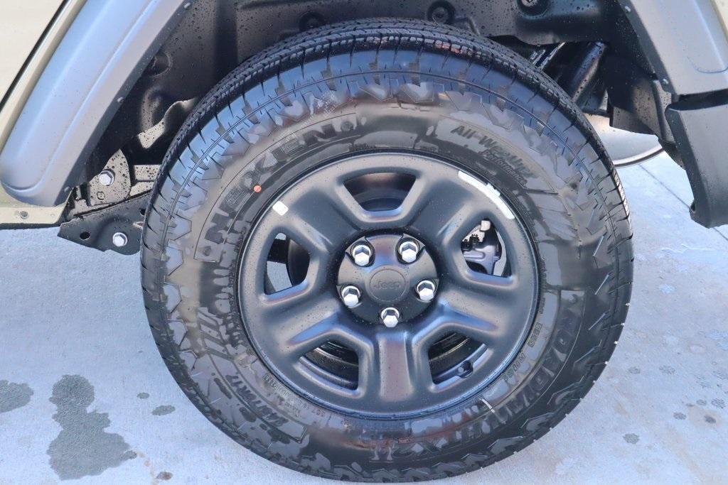 new 2025 Jeep Wrangler car, priced at $37,856