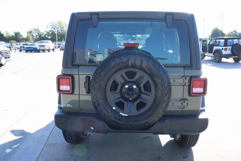 new 2025 Jeep Wrangler car, priced at $37,856