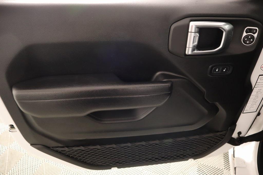 used 2023 Jeep Gladiator car, priced at $31,627