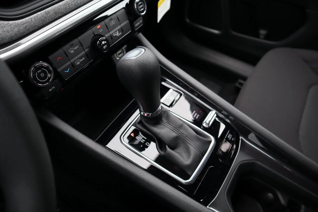 new 2025 Jeep Compass car, priced at $22,347