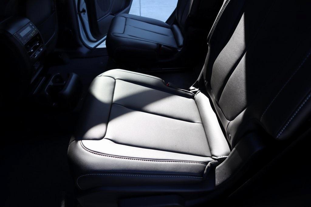 new 2025 Jeep Grand Cherokee L car, priced at $39,739